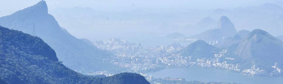 A magnífica vista do Rio de Janeiro que se tem  na parte alta da Trilha da Pedra da Gavea, no Parque Nacional da Tijuca